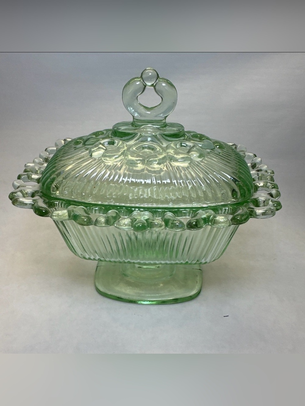 Vintage Indiana Glass Laced Edge Pedestal Apple Green Lidded Candy Compote Dish